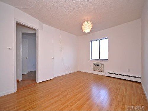 3rd image of 2528 120th St