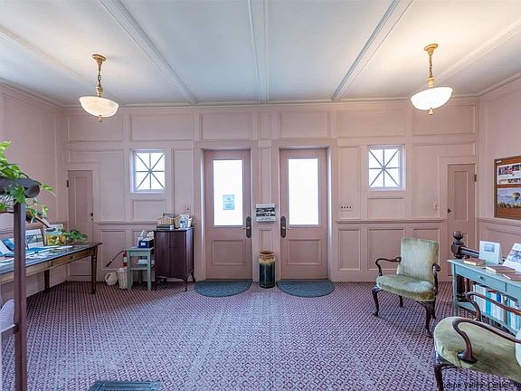 2nd image of 161 Fair St