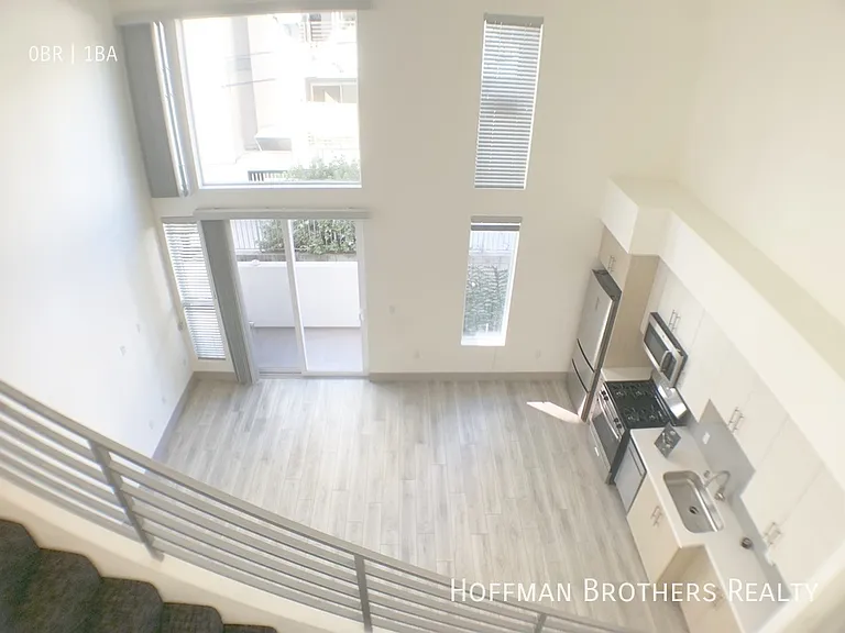 1037 S Hobart Blvd #301 — Photo 4