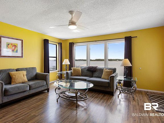5th image of 1872 W Beach Blvd #J-206