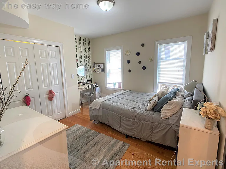 527 Main St #2 — Photo 11