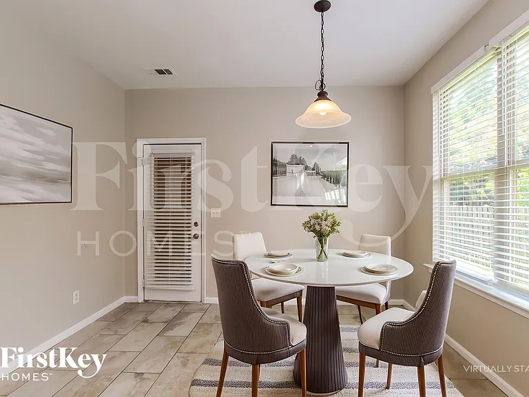 1260 Sierra Ct — Photo 6