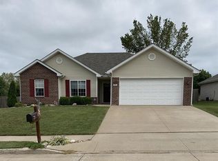 5203 Granite Dr, Columbia, MO 65202