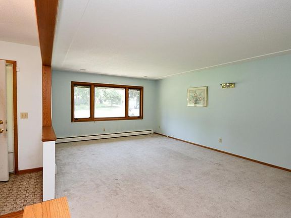 5th image of 7821 Shingle Creek Dr
