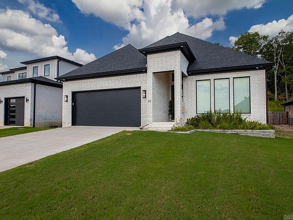 3rd image of 30 Copper Cir