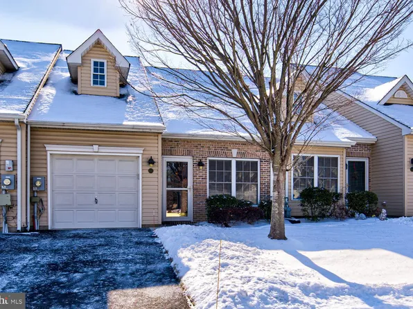 433 Sweetman Dr, Bear, DE 19701