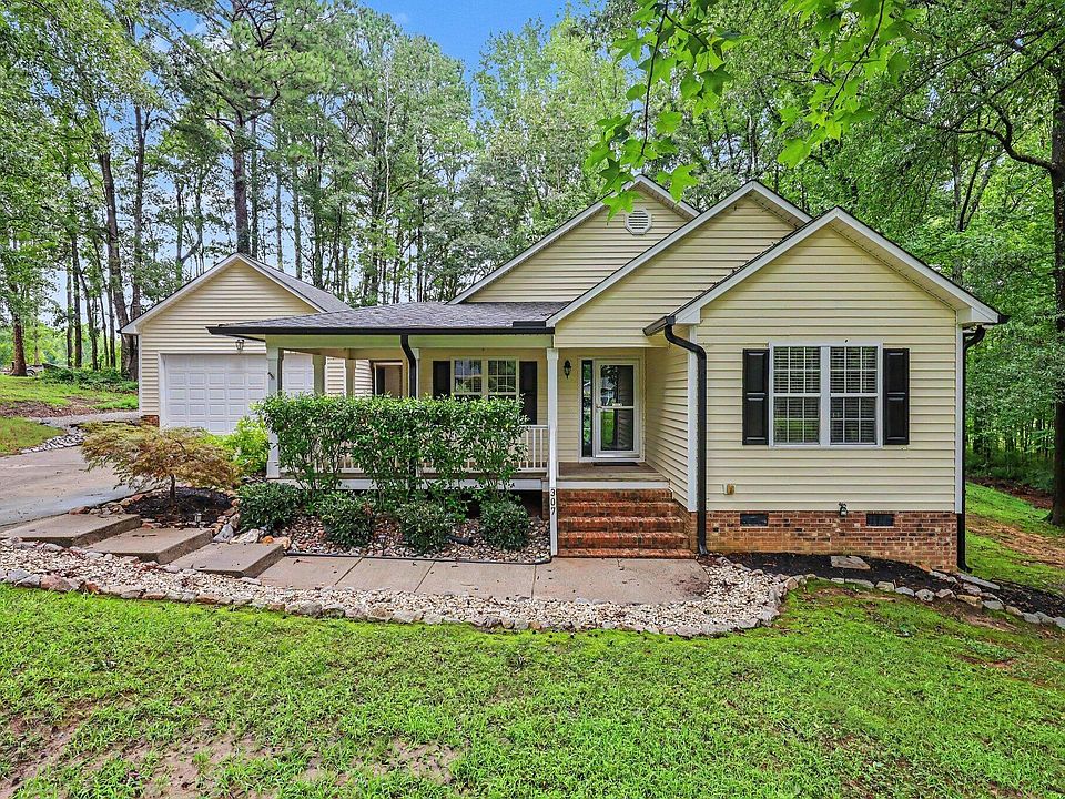 1st image of 307 Gordon Farm Dr