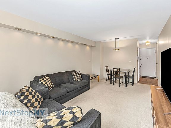 4th image of 245 E 54th St APT 4K