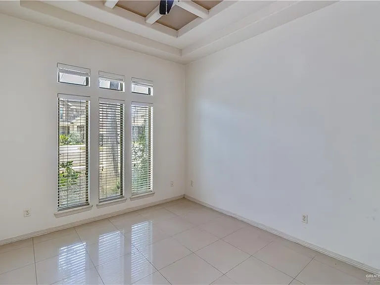 4012 Tyler Ave — Photo 8