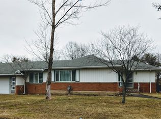 2302 Hillcrest Ln, Parma, OH 44134