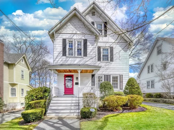 25 Batchelder St, Melrose, MA 02176