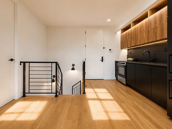 4th image of 1 Duffield St #110