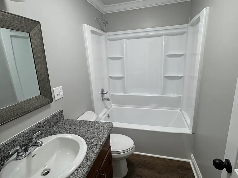 115 1st Ave — Photo 13