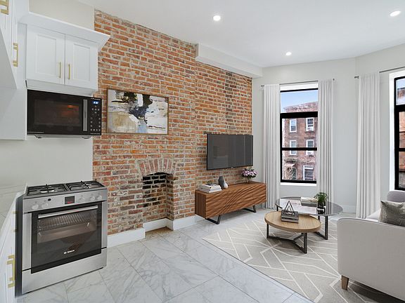 4th image of 7 Spencer Pl #5A