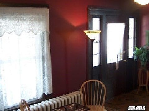 5th image of 104 S Carll Ave