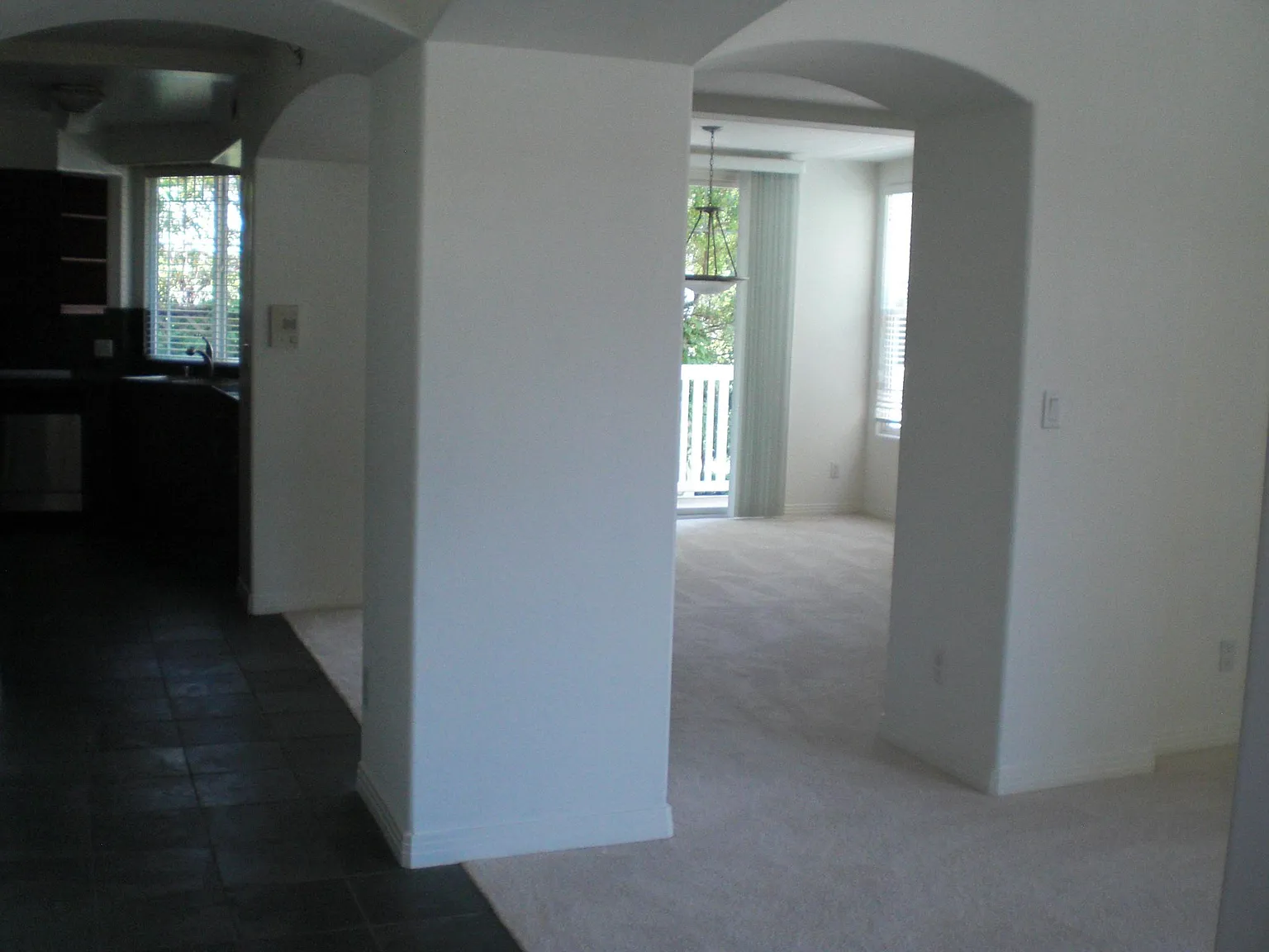 3 bed, 2.5 bath, 1700 sqft, $3,700 — Photo 2