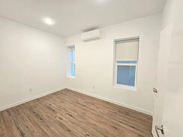 47 Carroll St #2 — Photo 4