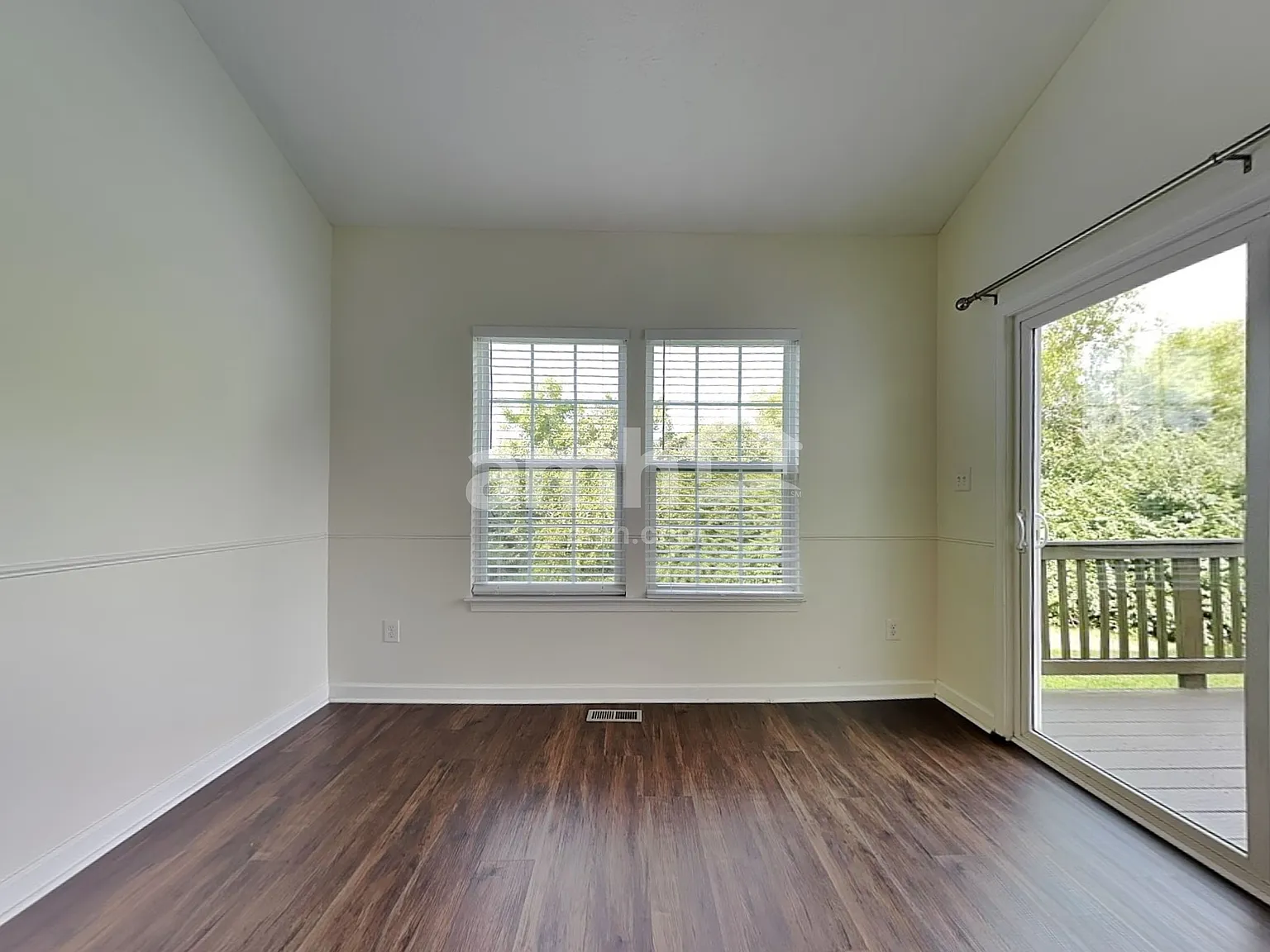 4 bed, 2.5 bath, 2700 sqft, $3,080 — Photo 4