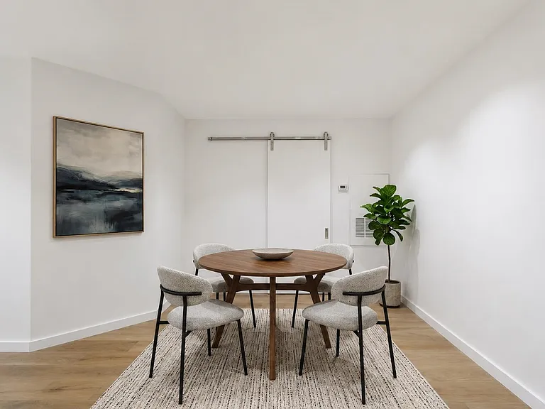 15 Warren St #334 — Photo 3