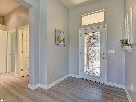 4th image of 10320 Snyder Ave