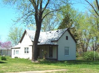 621 N Quincy Ave, Sedalia, MO 65301