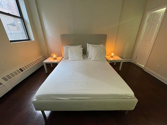 3rd image of 236 W 52nd St #2C
