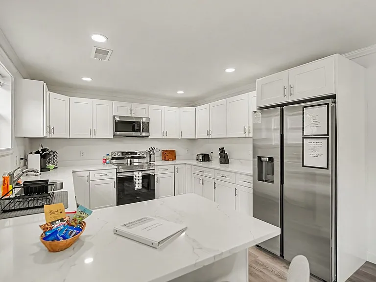 2072 Thimble Creek Dr — Photo 3