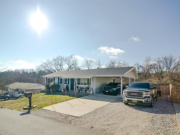 3rd image of 2351 Virginia Ct