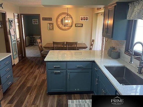 4th image of 15929 Douglas Cir