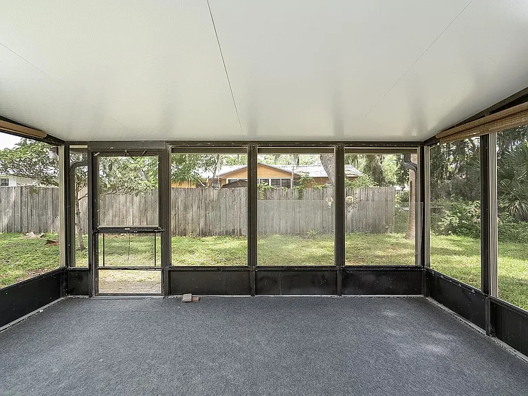 494 Romano St — Photo 47