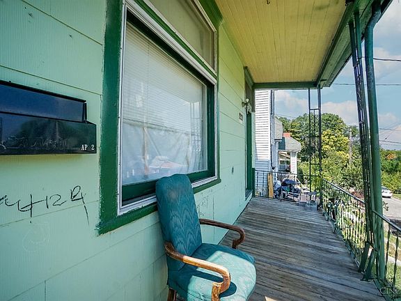 3rd image of 1227 Texas Ave