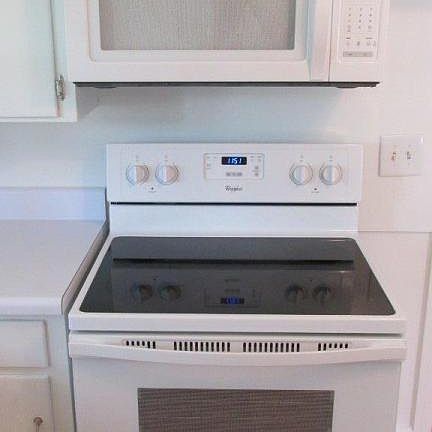 4th image of 2609 Lindenwood Dr
