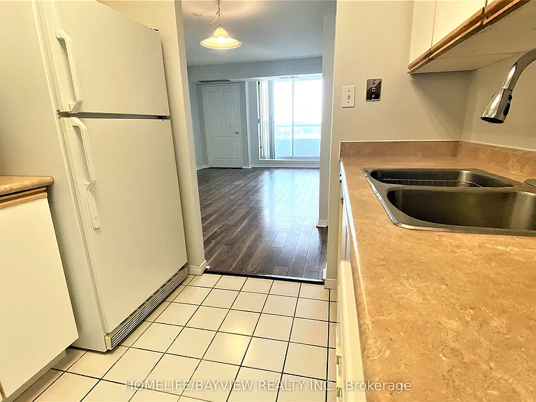 18 Hillcrest Ave #1708 — Photo 9