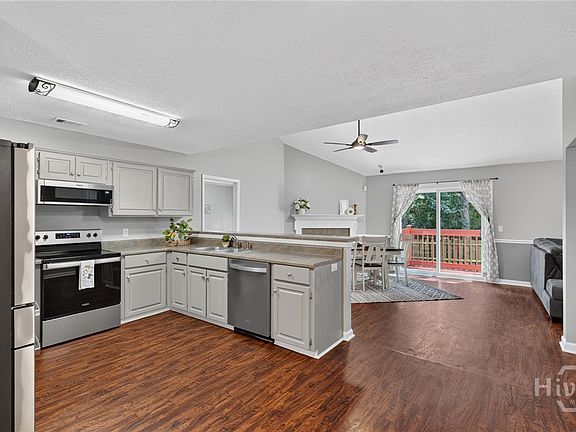 4th image of 123 Wimbledon Drive