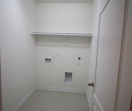 4th image of 2623 Coral Dr