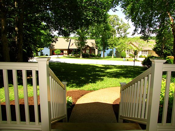 3rd image of 16 Dockside Dr