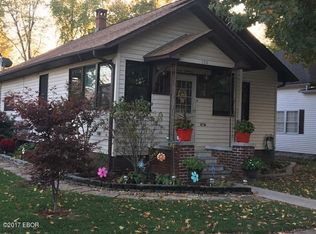 1216 W Madison St, Herrin, IL 62948