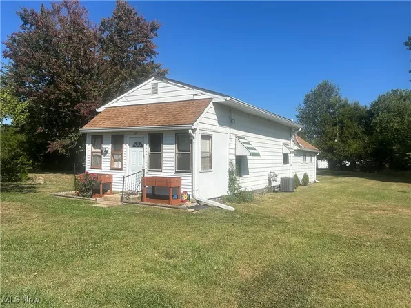 174 South St, Frazeysburg, OH 43822