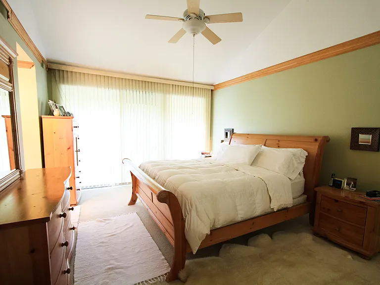 21820 Marylee St #225 — Photo 5
