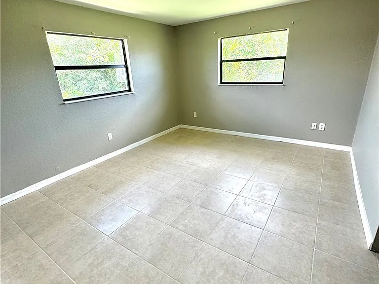 129 SE 23rd Pl #2 — Photo 7