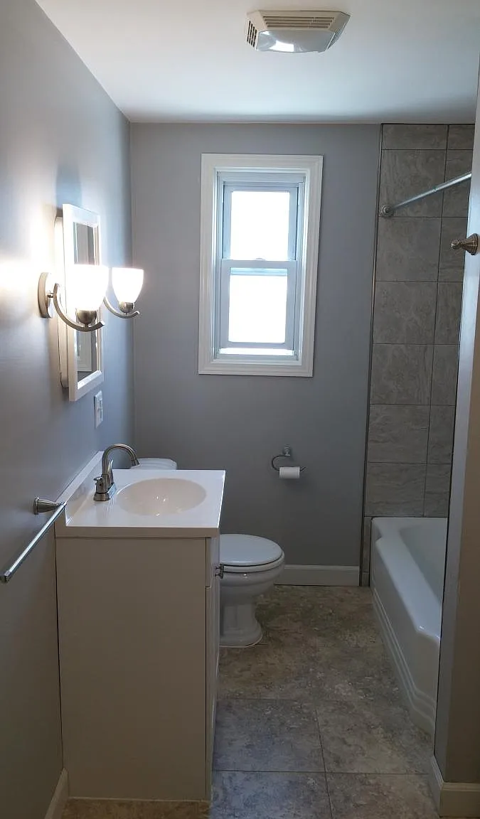 3 bed, 1100 sqft, $1,800 — Photo 3