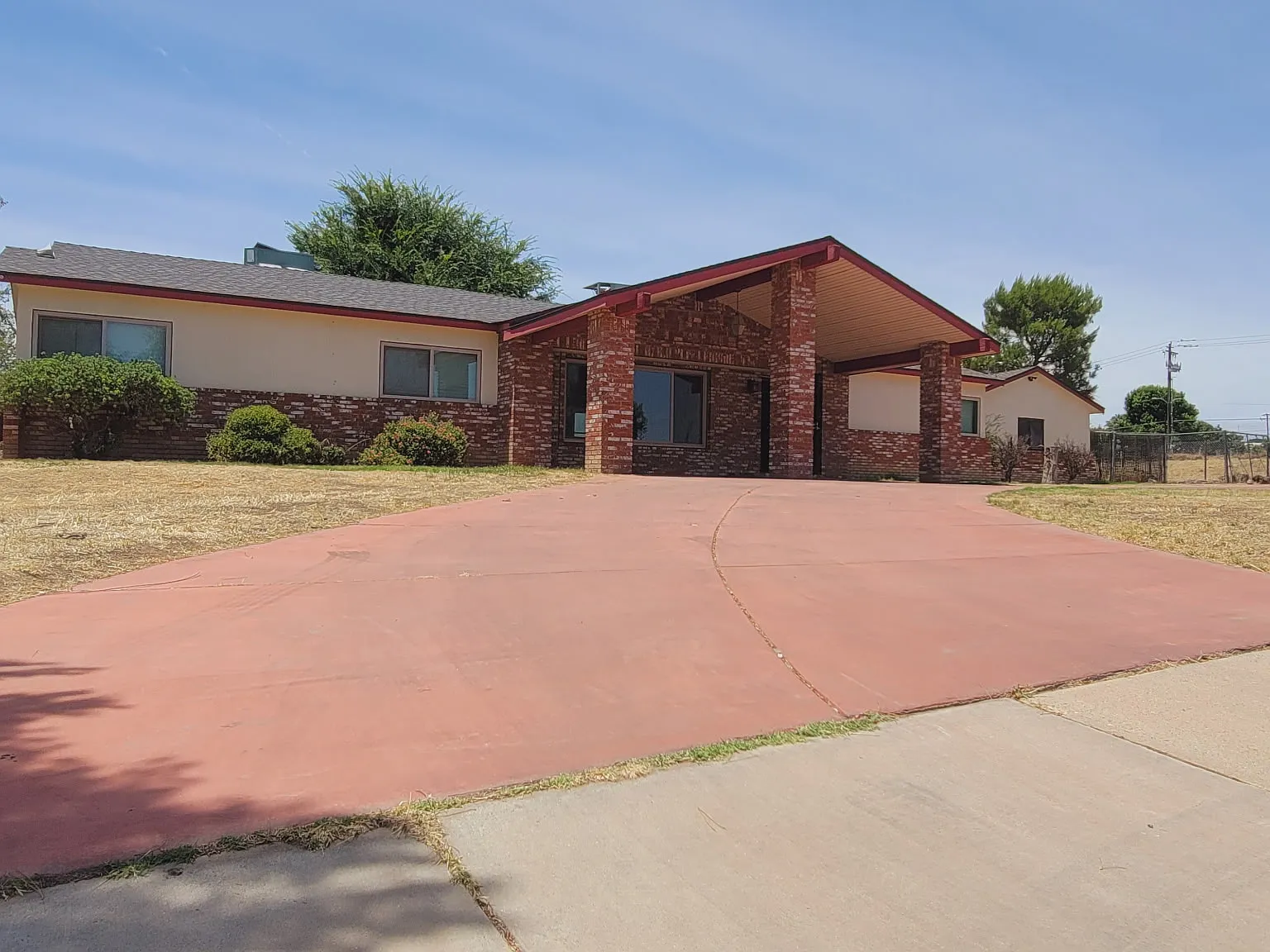 4 bed, 2130 sqft, $2,500 — Photo 1