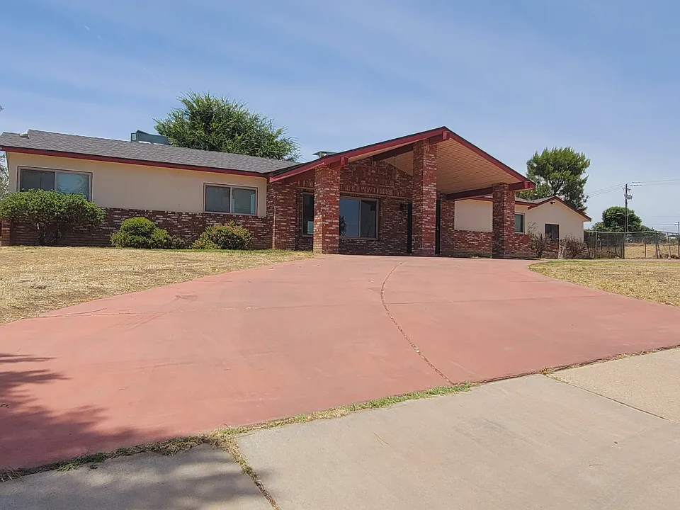 1210 Greenwood Dr