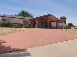 1210 Greenwood Dr, Bakersfield, CA 93306