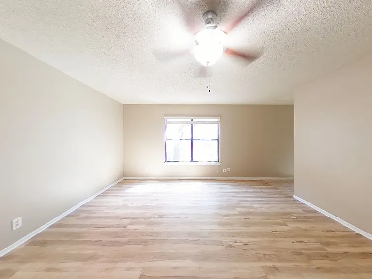 7719 Allison Blf — Photo 3