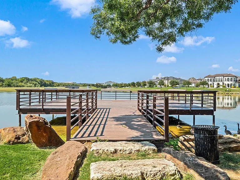 908 Lake Carillon Ln — Photo 40