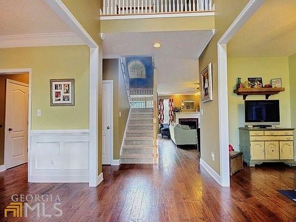 3rd image of 279 Otter Cir