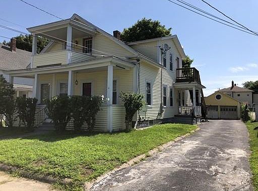 2nd image of 124 6th St