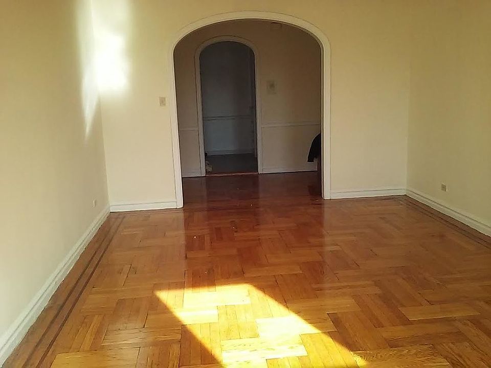 1st image of 410 E 17th St #24