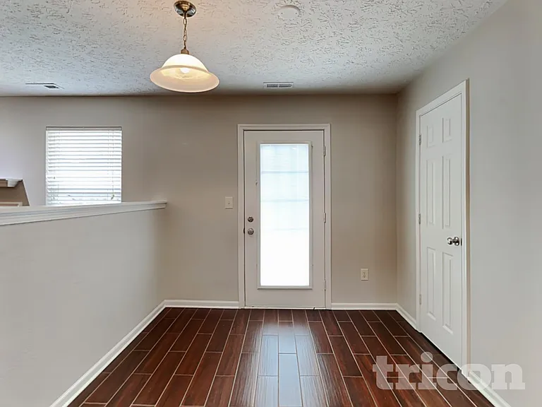 5847 Mosaic Pl — Photo 5